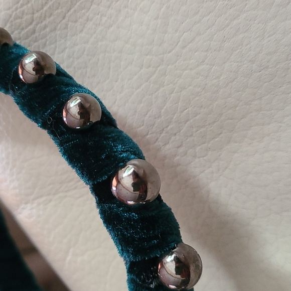 SILVER EMBELLISHED GREEN WRAPPED HEADBAND - Picture 3 of 4